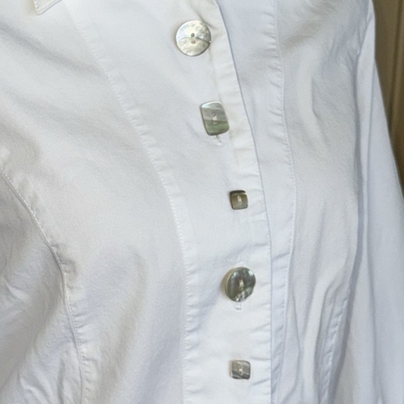 J. Jill White Cotton Button Down Shirt with Iridescent Mother of Pearl Buttons - Picture 9 of 11